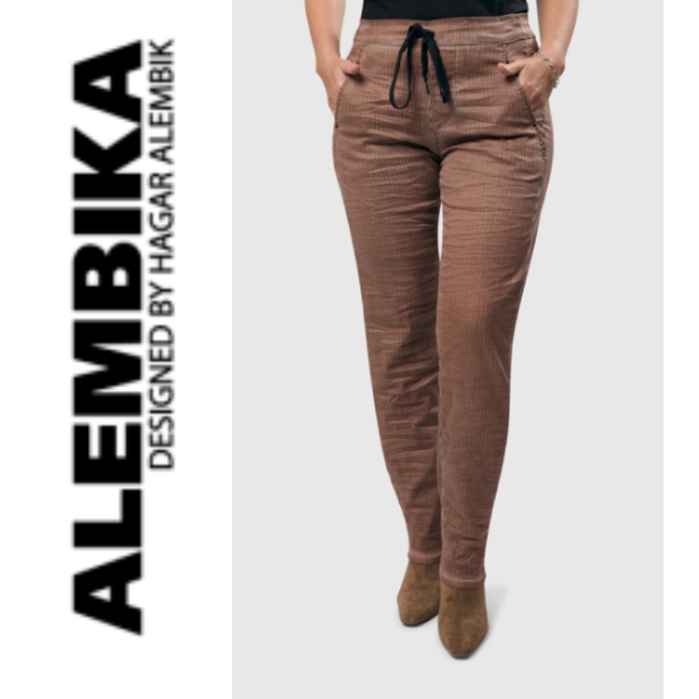 Alembika 1 Mid Rise Pinstripe Iconic Stretch Jeans in Coral/Black Size L